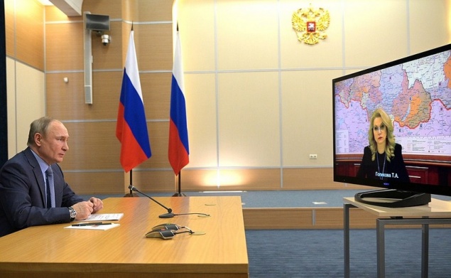 Путин назвал оправданным решение о продлении майских праздников в России